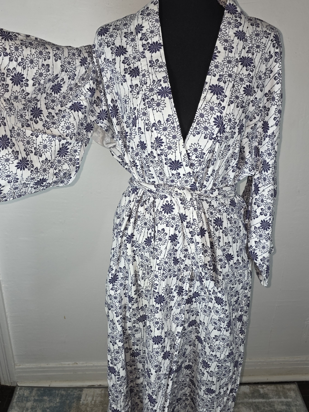 Vintage Japanese Floral Cotton Kimono Robe Made in Japan Size S